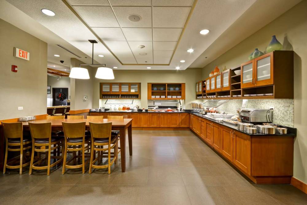 Hyatt Place Chicago Warrenville 2
