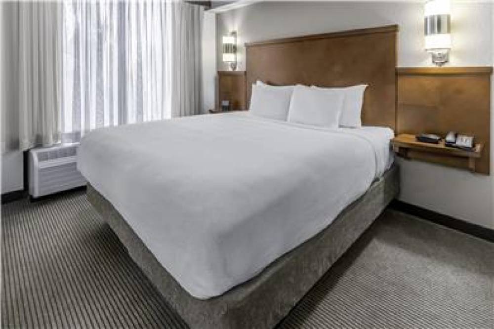 HYATT PLACE CLT BILLY GRAHAM P 1