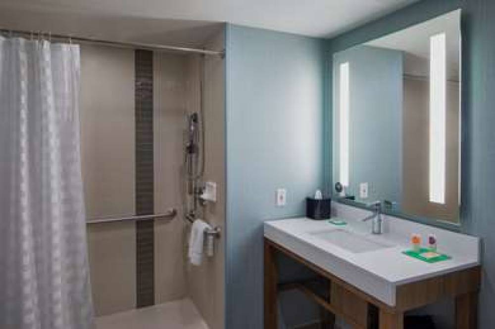 HYATT PLACE LONG ISLAND/NEW YORK CI 4