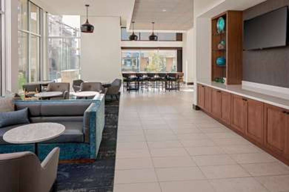 Hyatt Place Los Angeles/Glendale 10