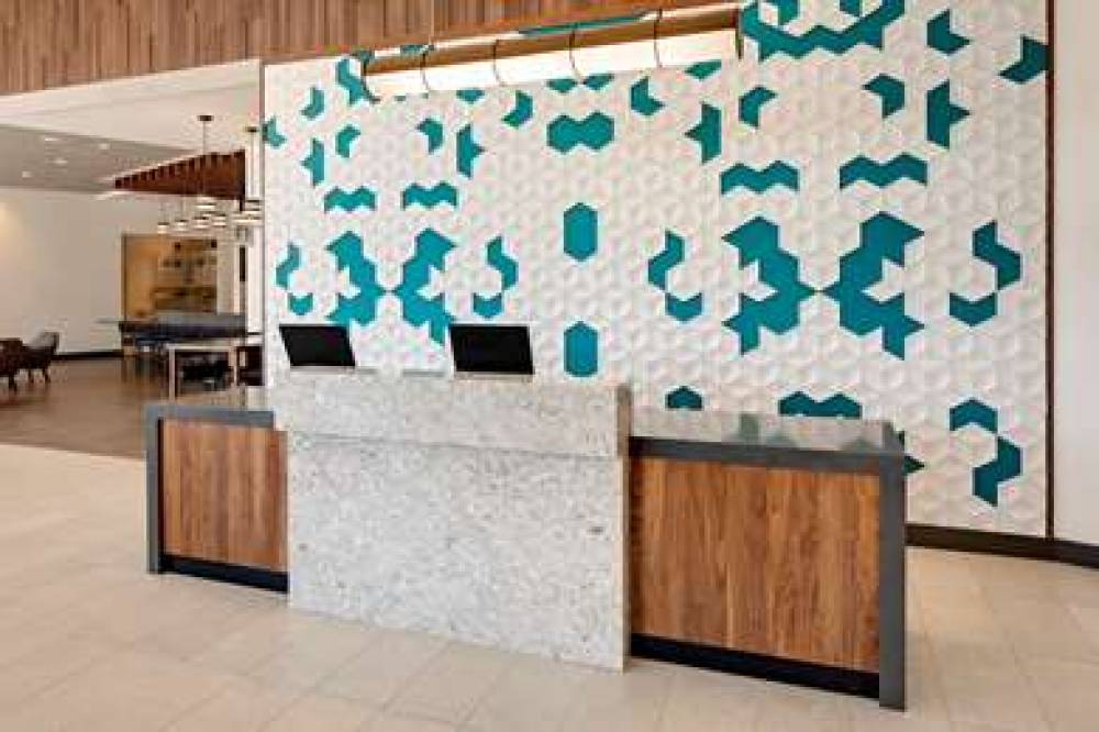 Hyatt Place Los Angeles/Glendale 6