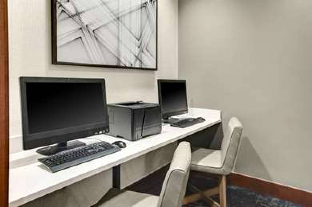 Hyatt Place Louisville East 10