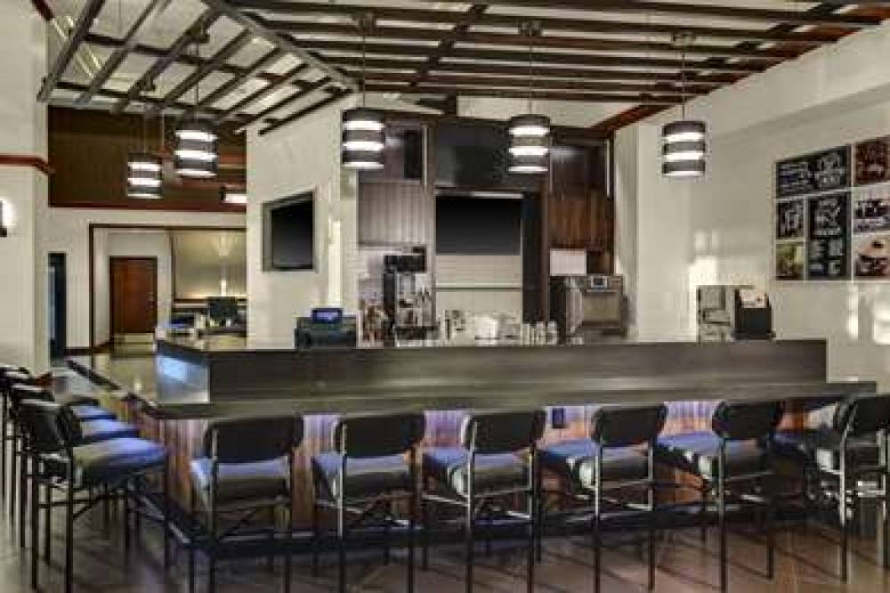 Hyatt Place Louisville East 6