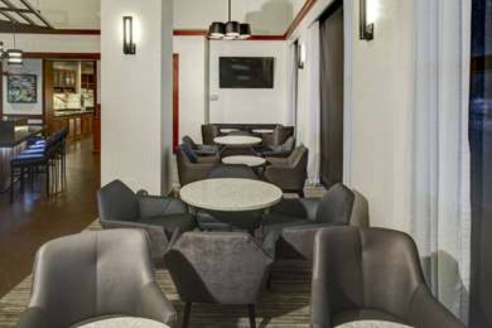 Hyatt Place Louisville East 7