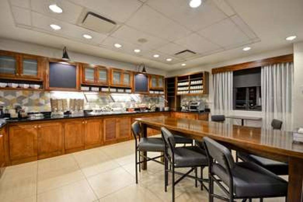 HYATT PLACE MIAMI ARPT WEST DORAL 4