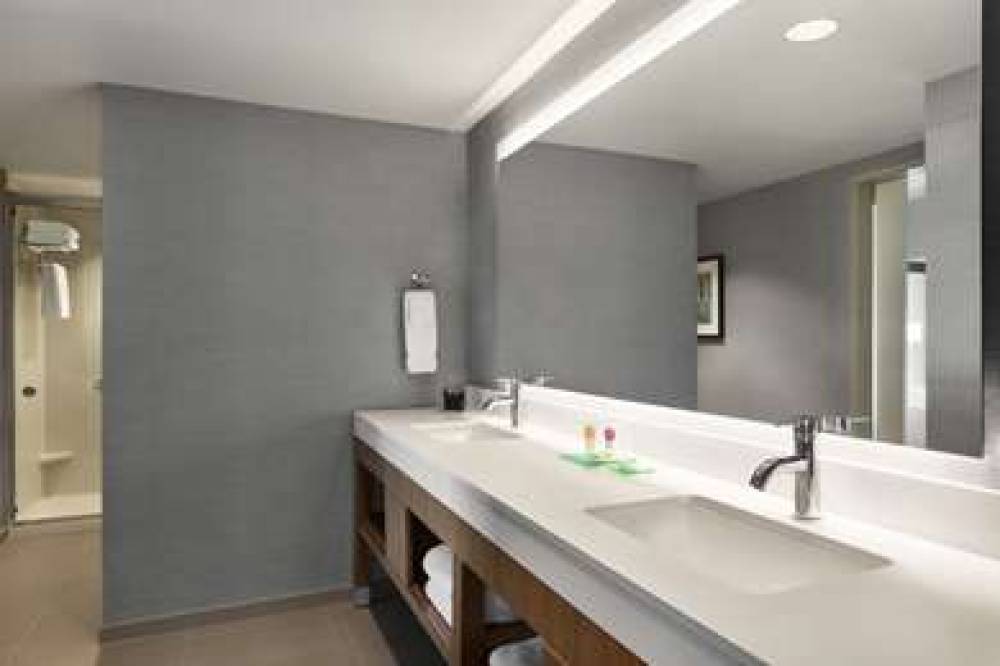 HYATT PLACE VIRGINIA BEACH TOWN CEN 2