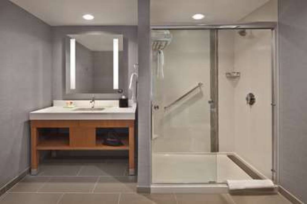HYATT PLACE WARWICK/PROVIDENCE ARPT 7