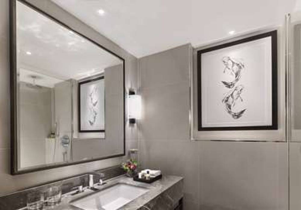 HYATT REG CHURCHILL 2