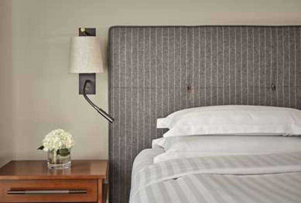 HYATT REG CHURCHILL 3