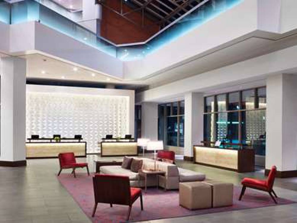 HYATT REGENCY CINCINNATI 10