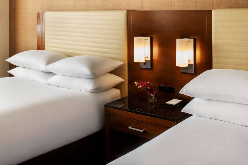 HYATT REGENCY OHARE CHICAGO 6