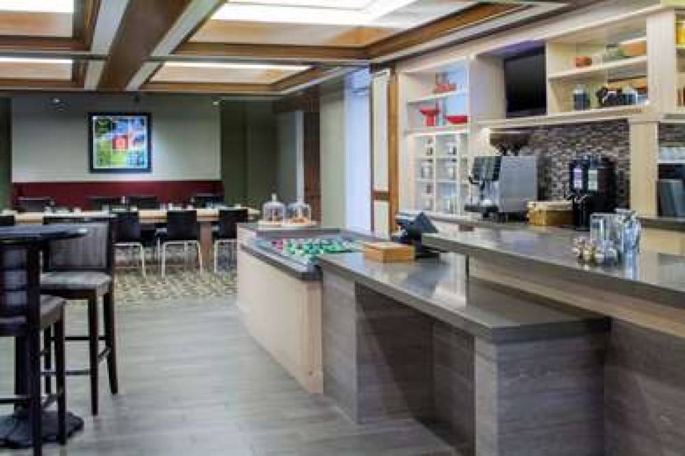 HYATT WESTLAKE PLAZA 6