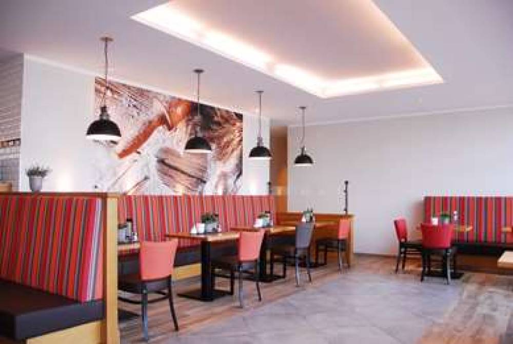IBB BLUE HOTEL PARDERBORN 10