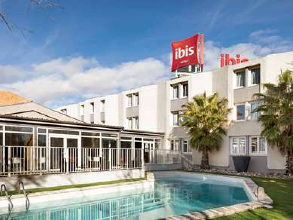 IBIS ARLES 5