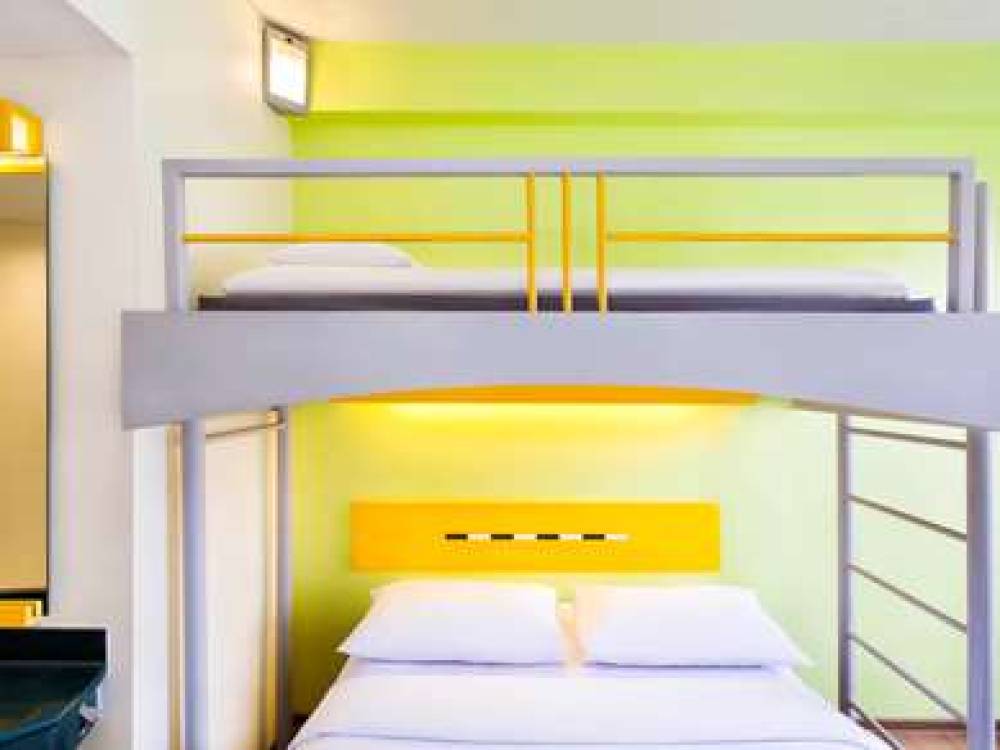 IBIS BUDGET JAKARTA  CIKINI 8