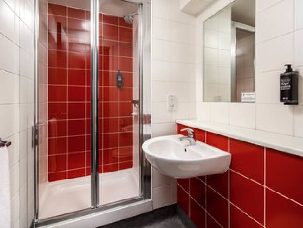 Ibis Budget London Heathrow Terminal 5 9