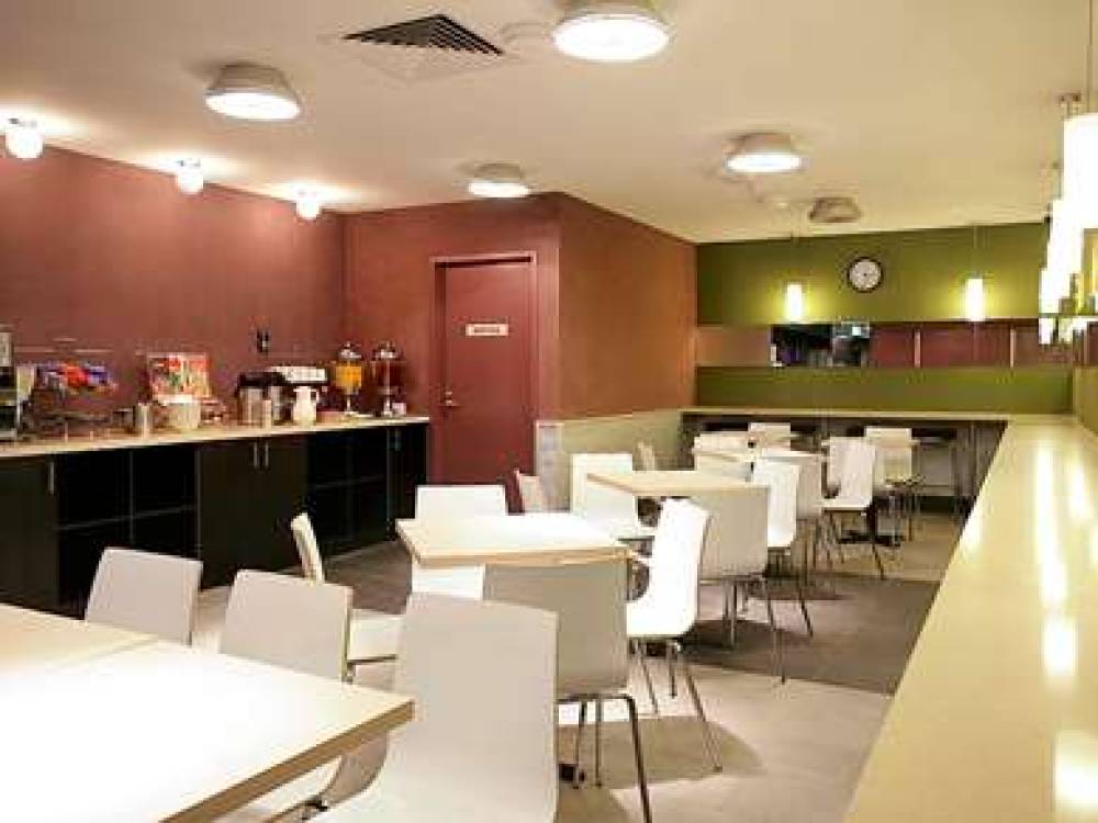 Ibis Budget Melbourne CBD 10