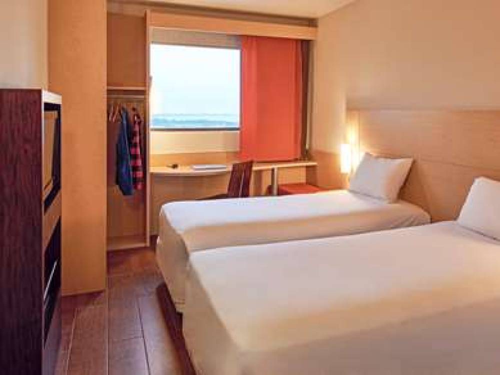 Ibis Cancun Centro 5