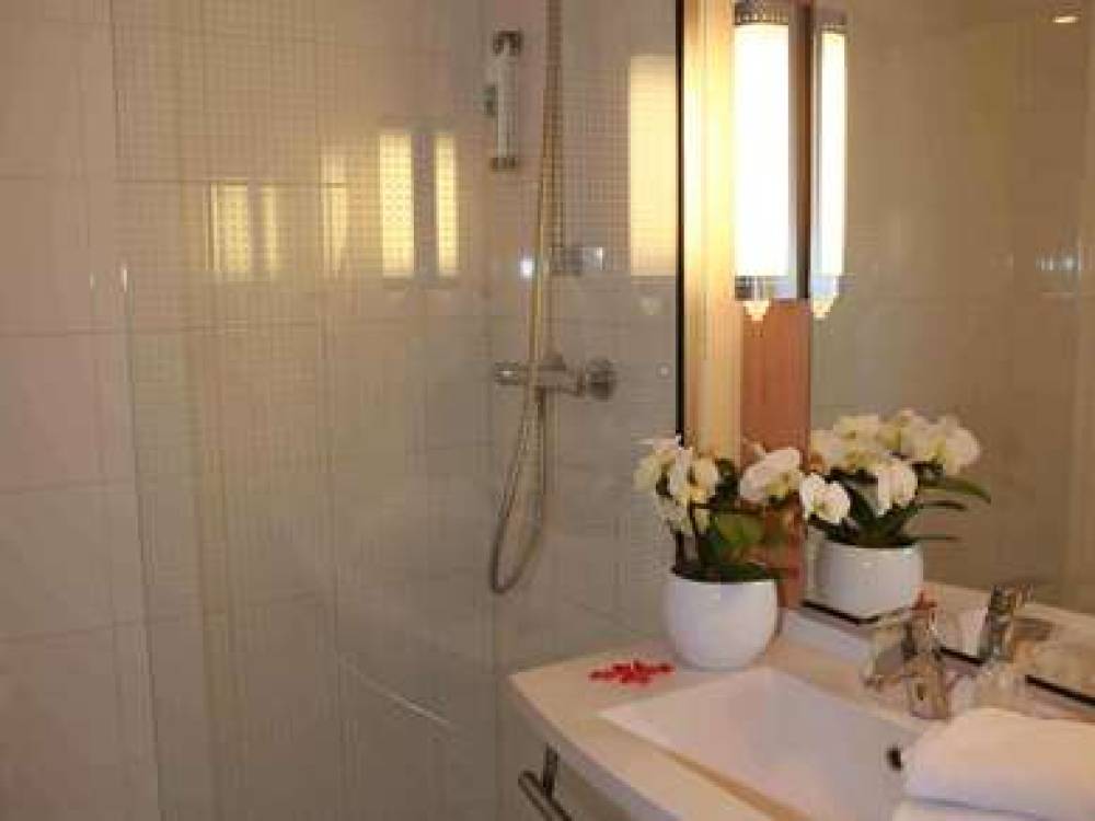 Ibis Chateauroux 4