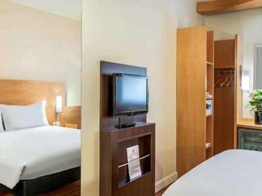 Ibis Izmir Alsancak 10