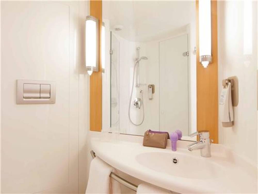 Ibis London Elstree Borehamwood 8