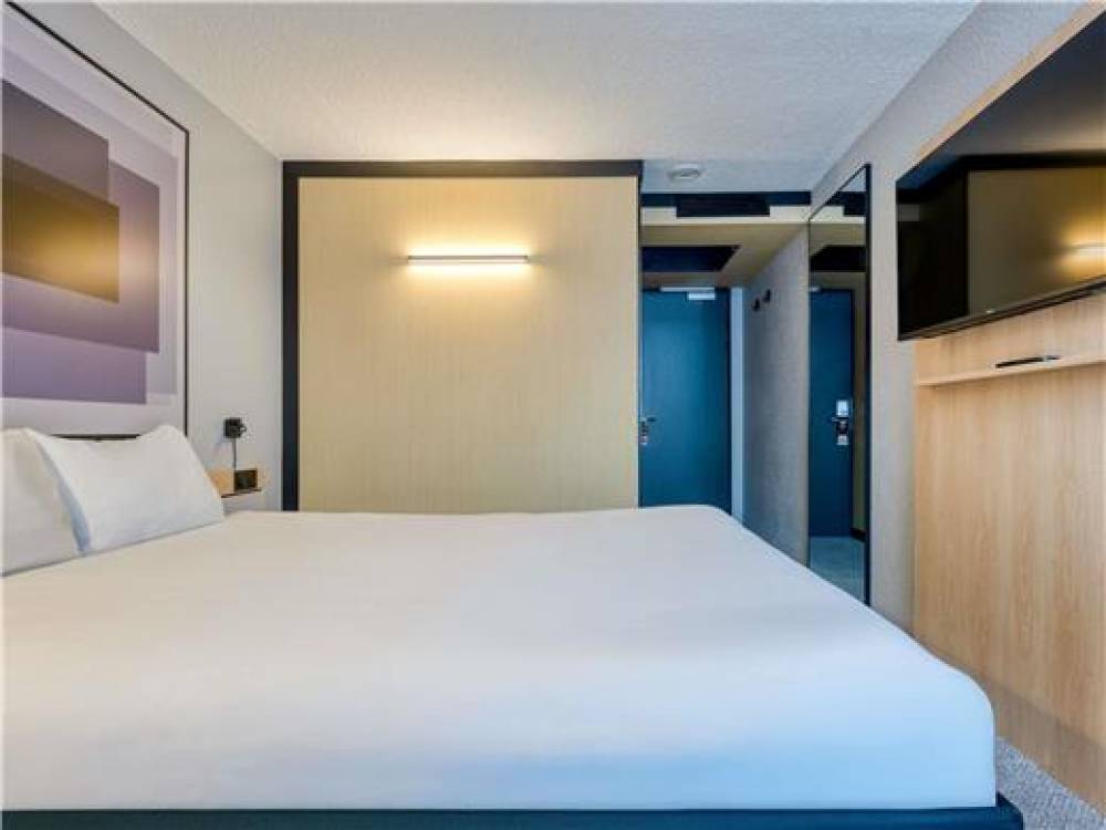 Ibis Orly Chevilly Tram 7 7