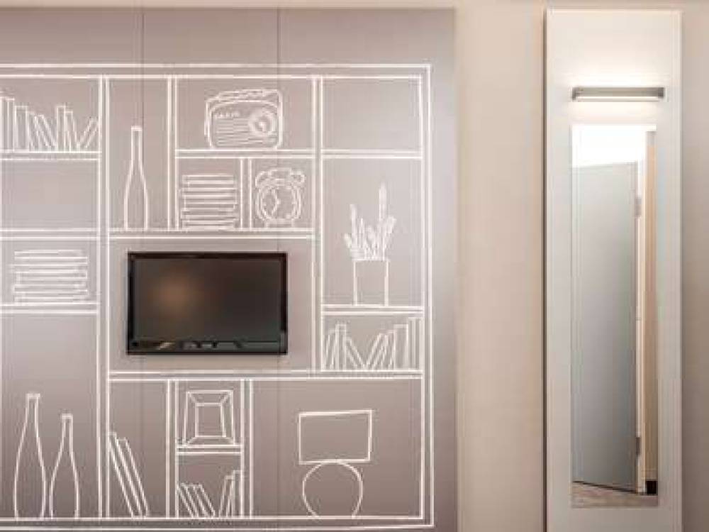 IBIS PARIS DEFENSE COURBEVOIE 10
