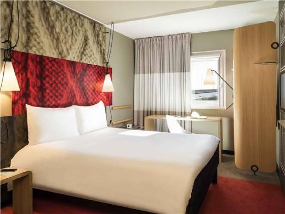 IBIS PARIS ST-DENIS STADE SUD 10