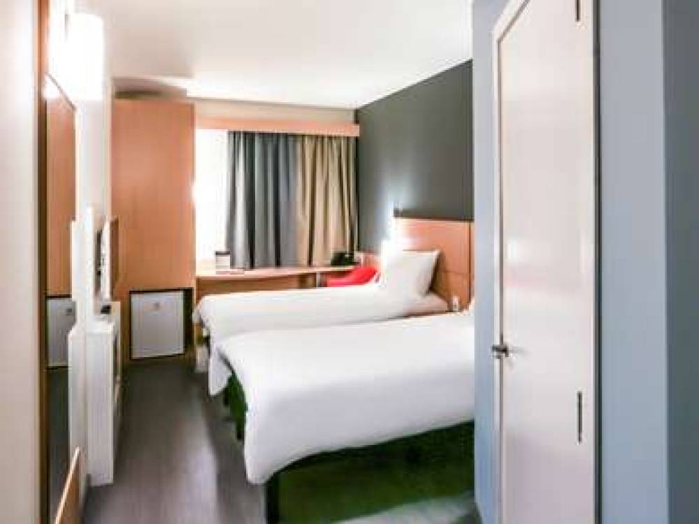 IBIS SINOP 9
