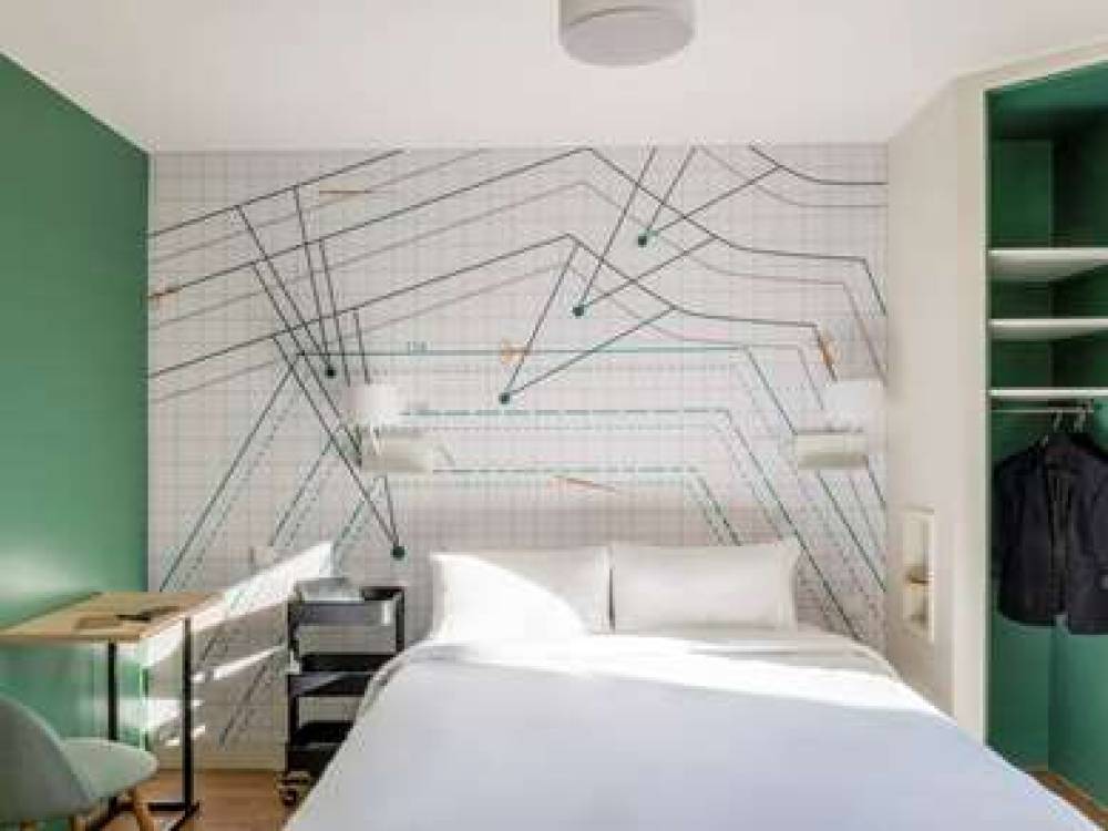 Ibis Styles Asnieres Centre 9