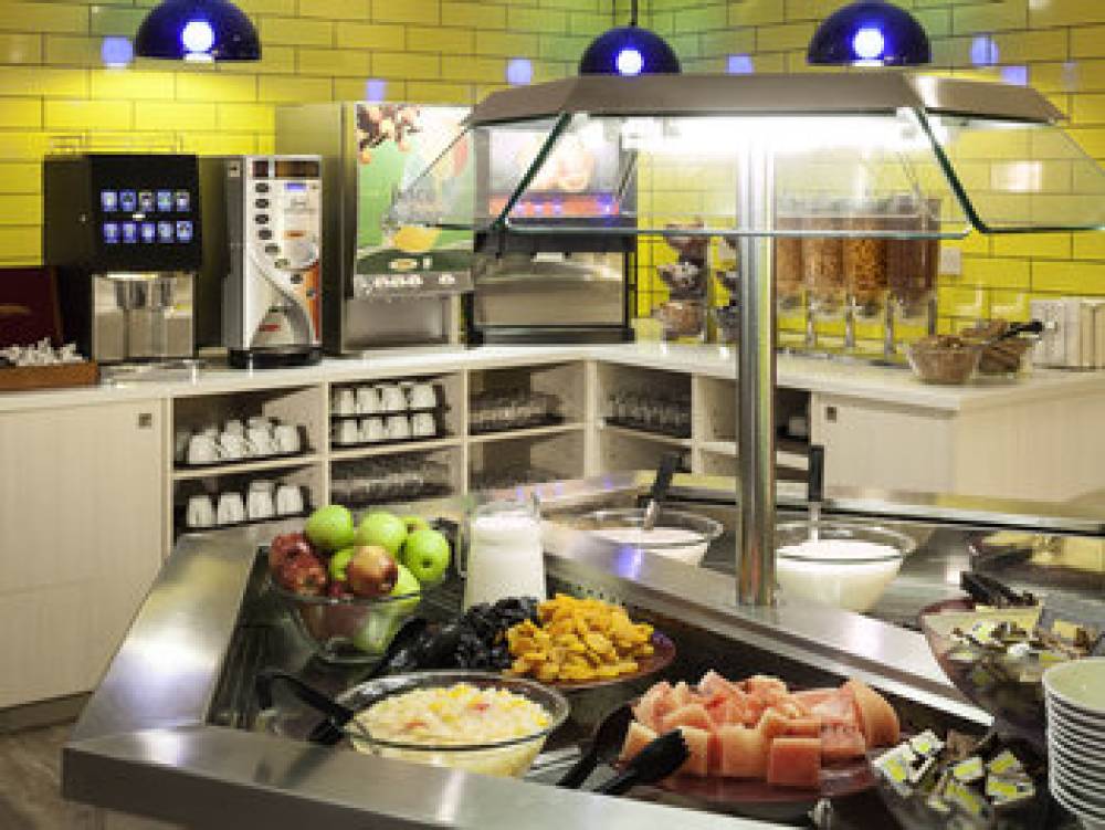 Ibis Styles London Excel 8