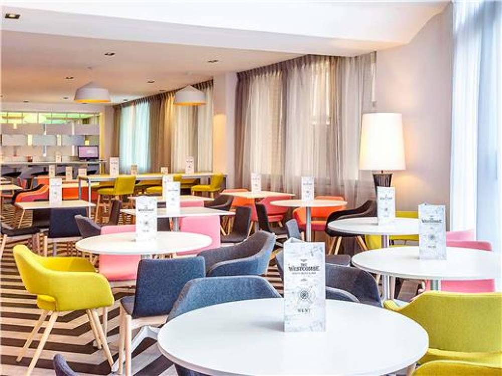 Ibis Styles London Heathrow Airport 1