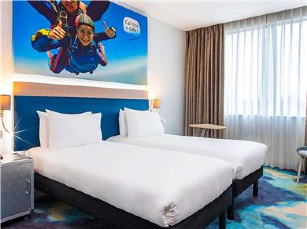 Ibis Styles London Heathrow Airport 8