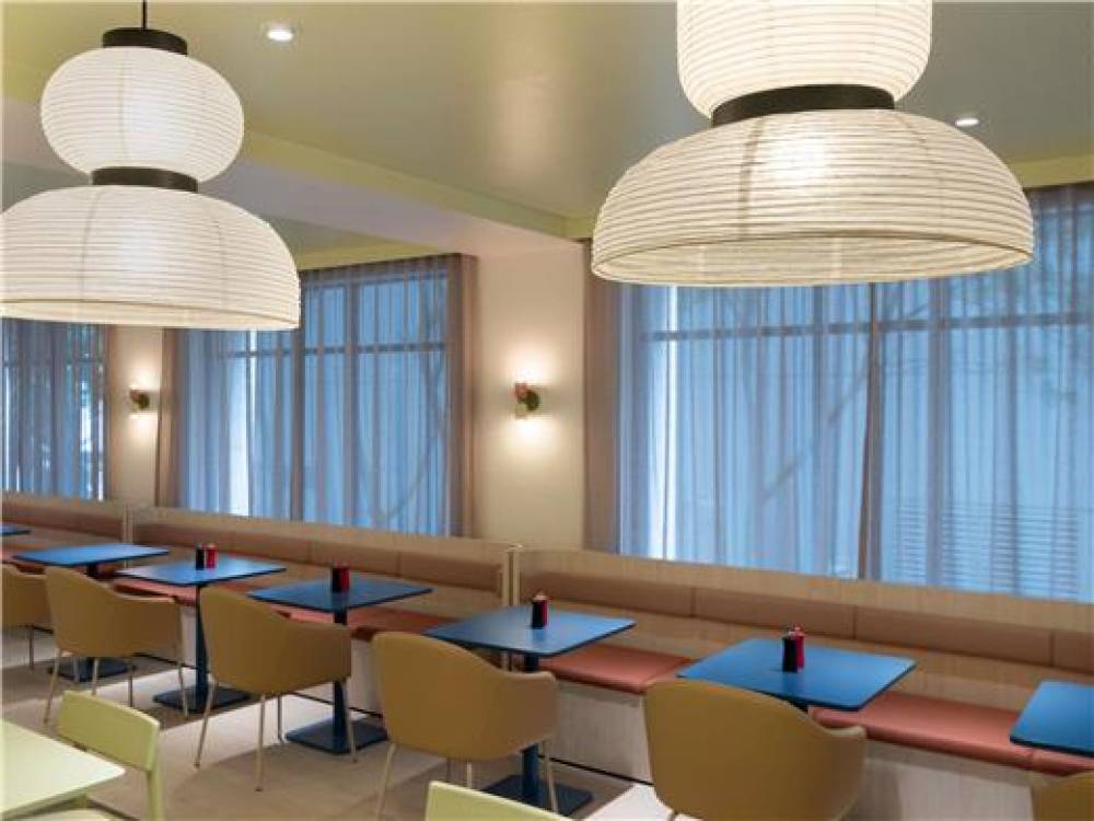 Ibis Styles Sydney Central 3