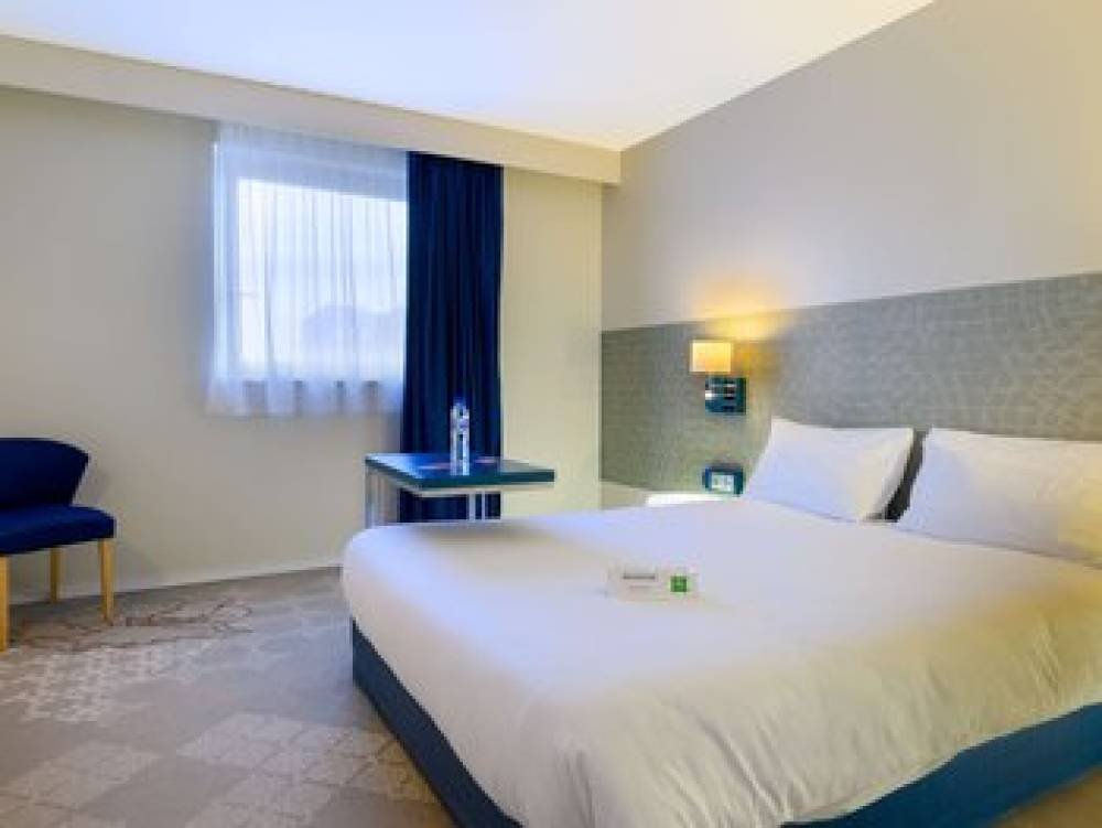 Ibis Styles Tours Centre 1