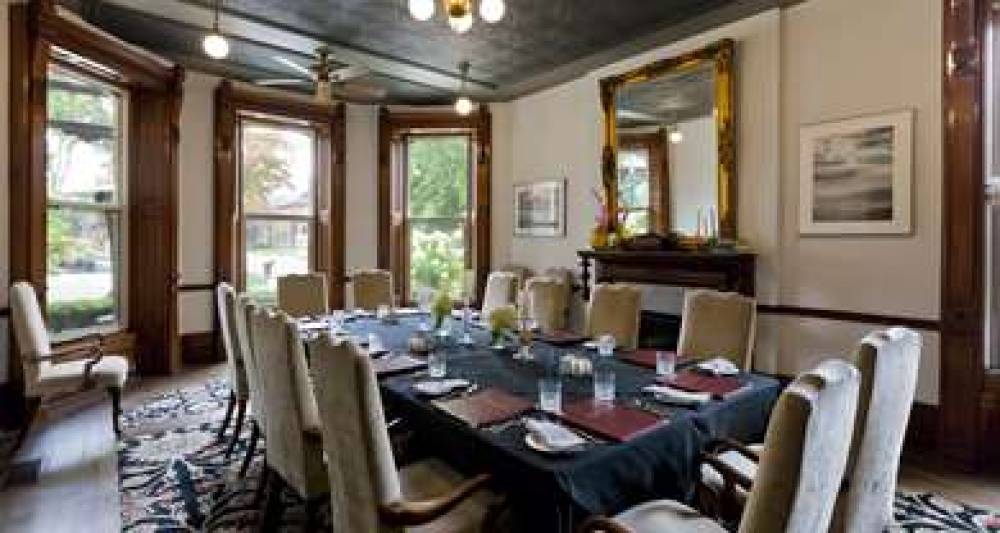 Idlewyld Inn & Spa 10