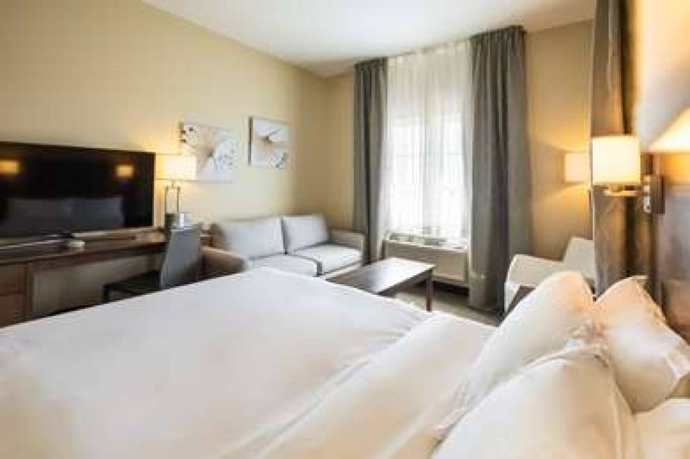 IMPERIA HOTEL SUITES TERREBONNE 9