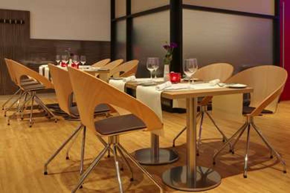 INTERCITYHOTEL BERLIN HBF 7