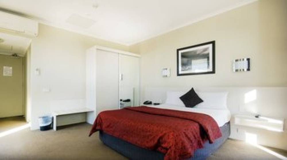 ISA HOTEL 2