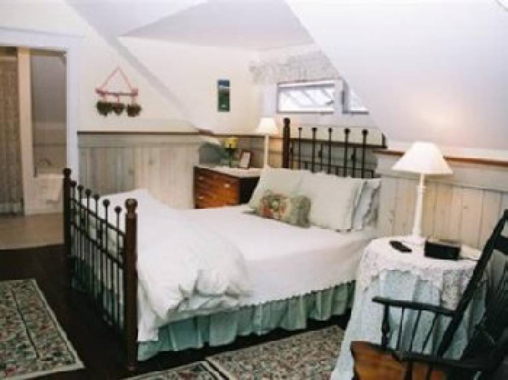 ISAIAH JONES HOMESTEAD B AND B 3