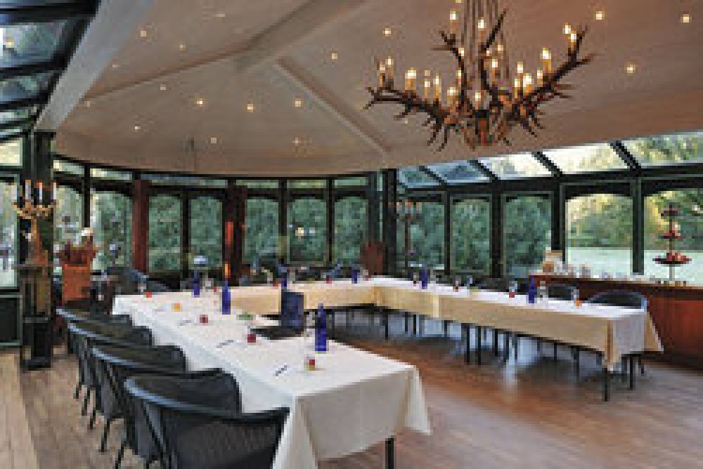 Jagdhaus Waldfrieden Romantikhotel 4