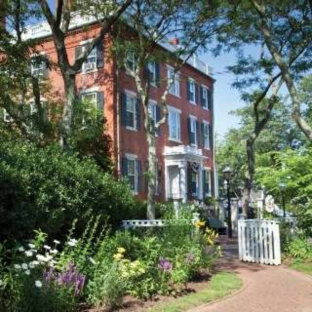 JARED COFFIN HOUSE 6