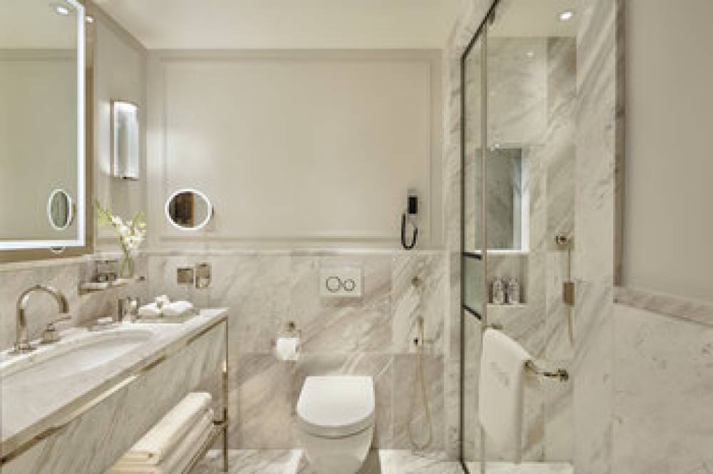 Jumeirah Carlton Tower 8
