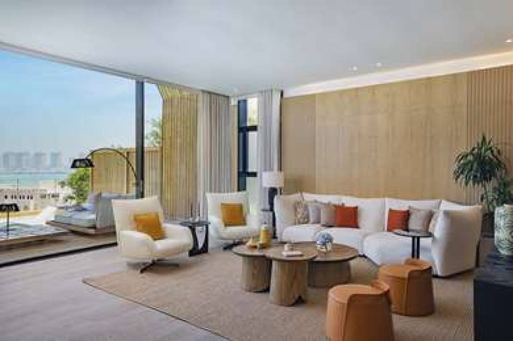 Katara Hills Doha, Lxr