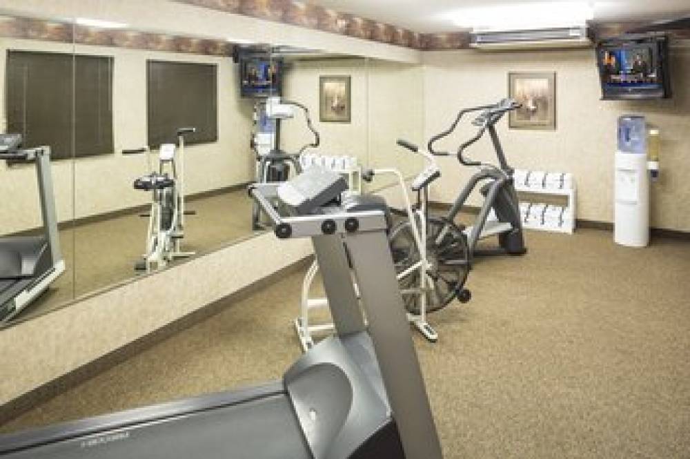 Kelly Inn And Suites Mitchell 5
