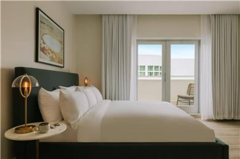 KENMORE VILLAGE HOTEL SOUTH BEACH 1