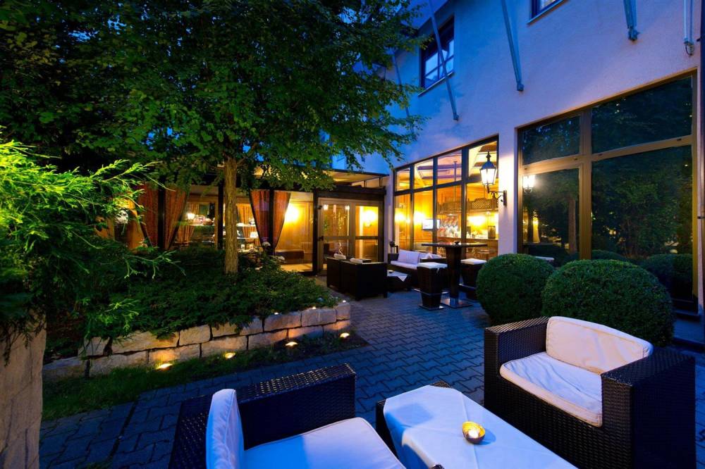 Kings Hotel Center 6