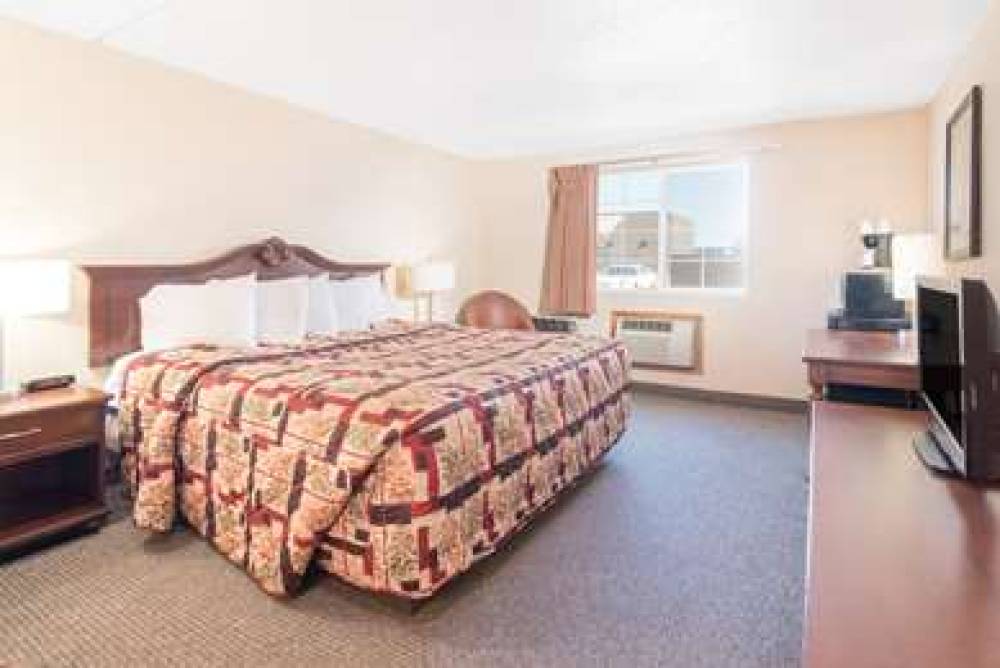 Knights Inn And Suites Grand Forks 6