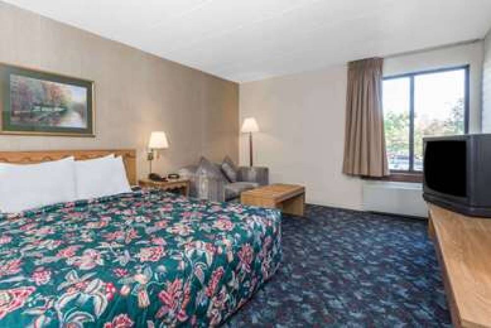 Knights Inn Dayton North Airport 10