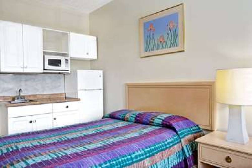Knights Inn Hallandale 10
